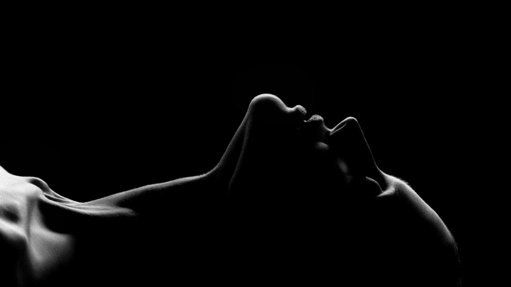 Kiedy popęd seksualny jest największy? Wiek, pora dnia, moment cyklu