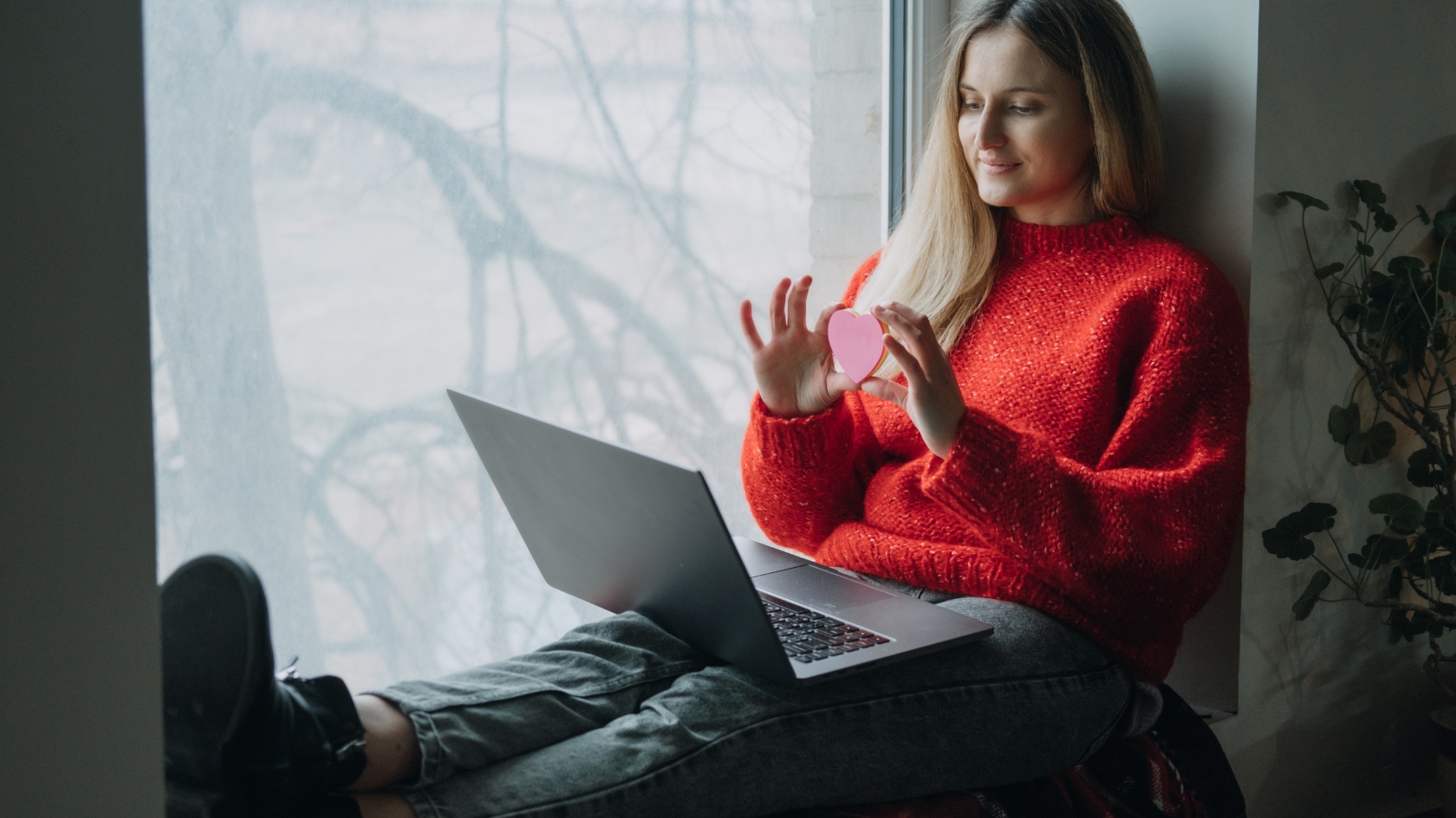 czy związek przez internet ma sens?
