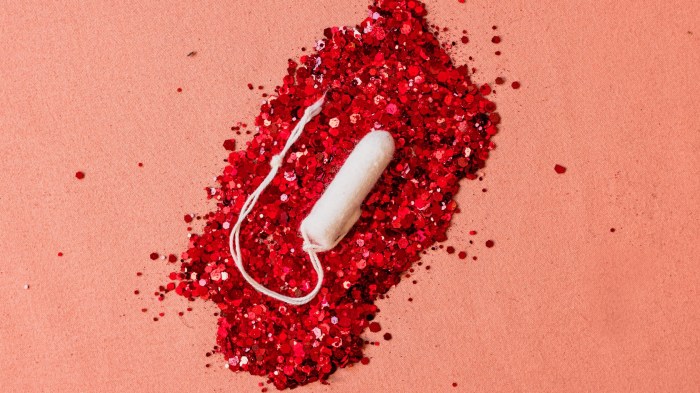 jak rozmawiać z córką o pierwszej miesiączce